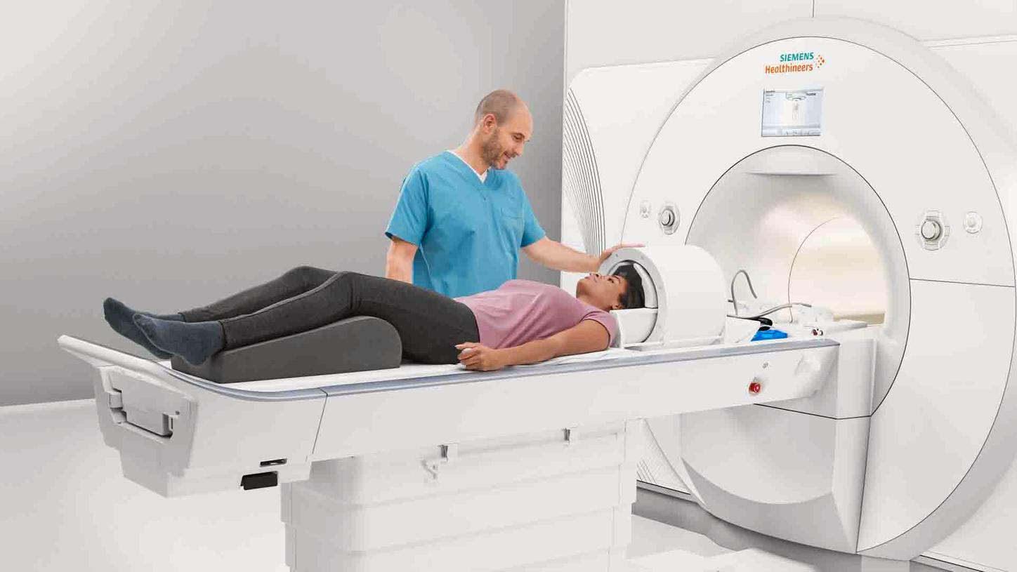 UHF-7T Ultra High Field MR scanner