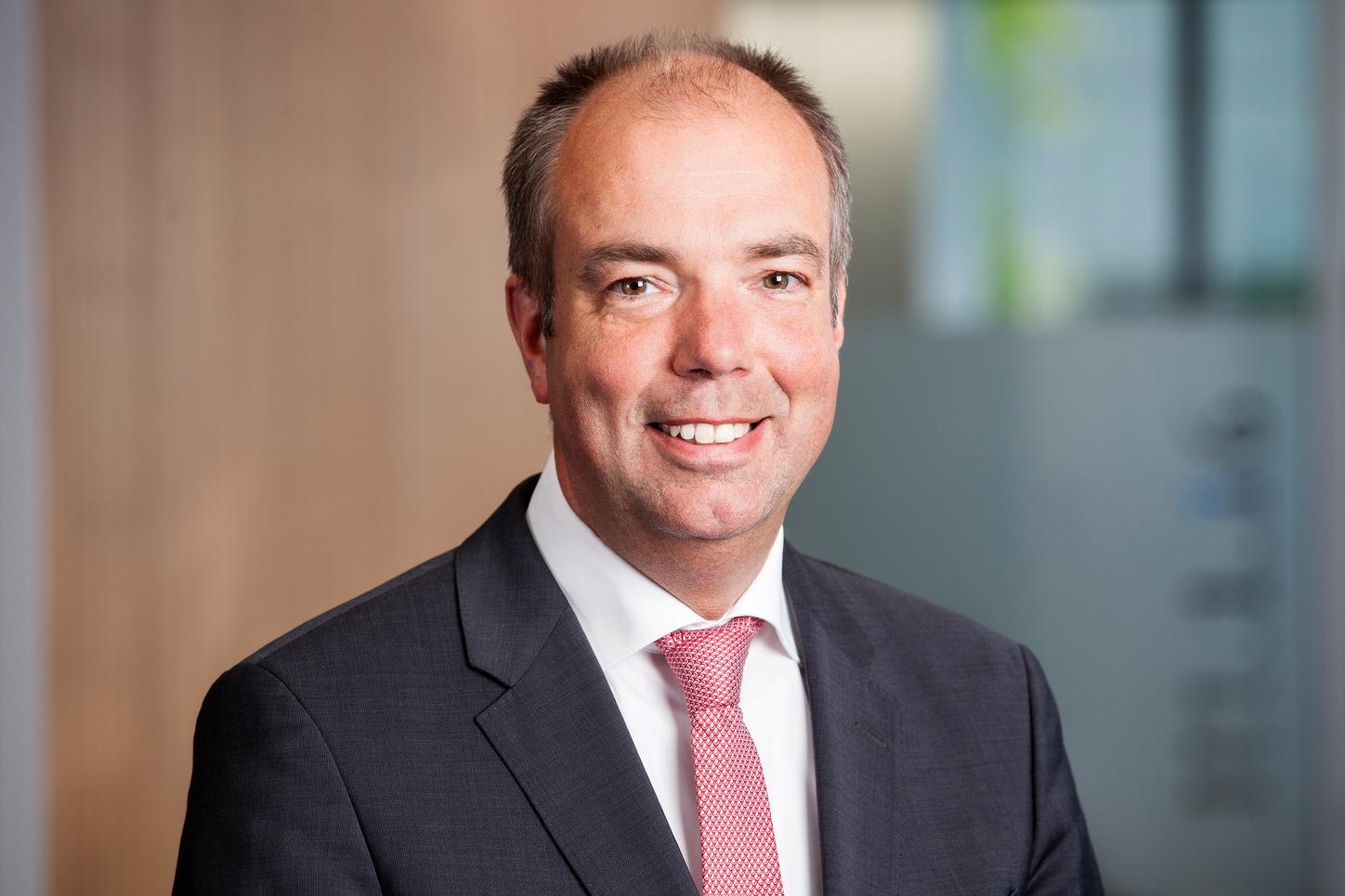<p>Sjaak van der Pouw </p><p>Directeur Enterprise Services & Business Innovation </p><p>Siemens Healthineers Nederland B.V.</p>