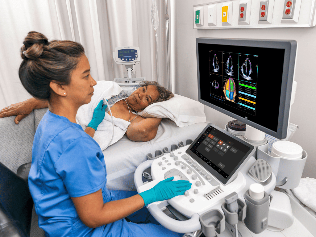 Sonographer using AI on the ACUSON Origin Ultrasound