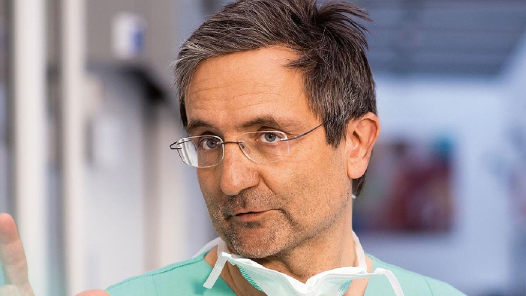 The colleagues from the Department of Neurosurgery use intraoperative CT for trauma surgery when every minute counts