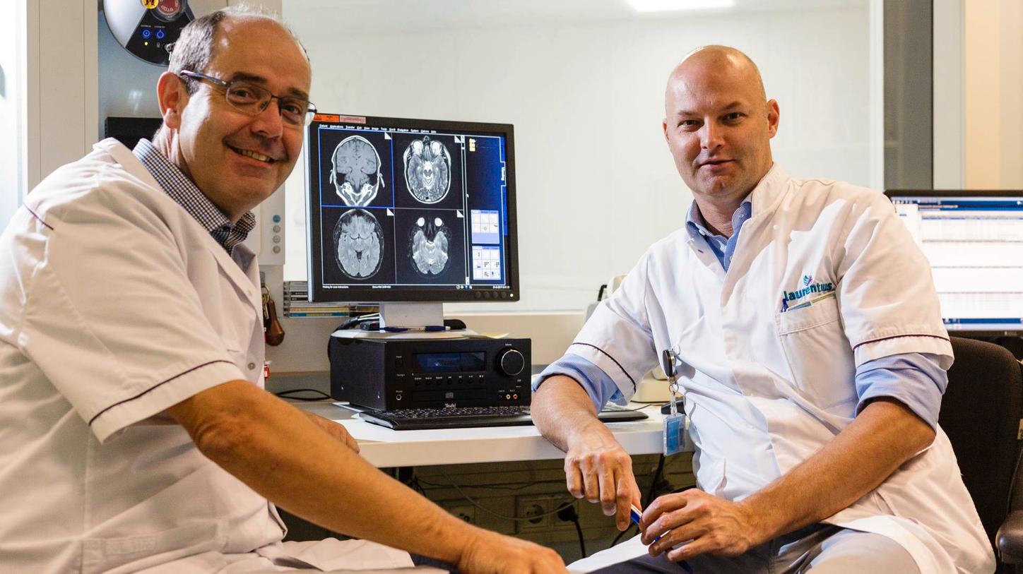 Radiologen Frank Raat (links) en Rogier van Stiphout zien de diagnostische mogelijkheden toenemen en de wachtlijsten verdampen.