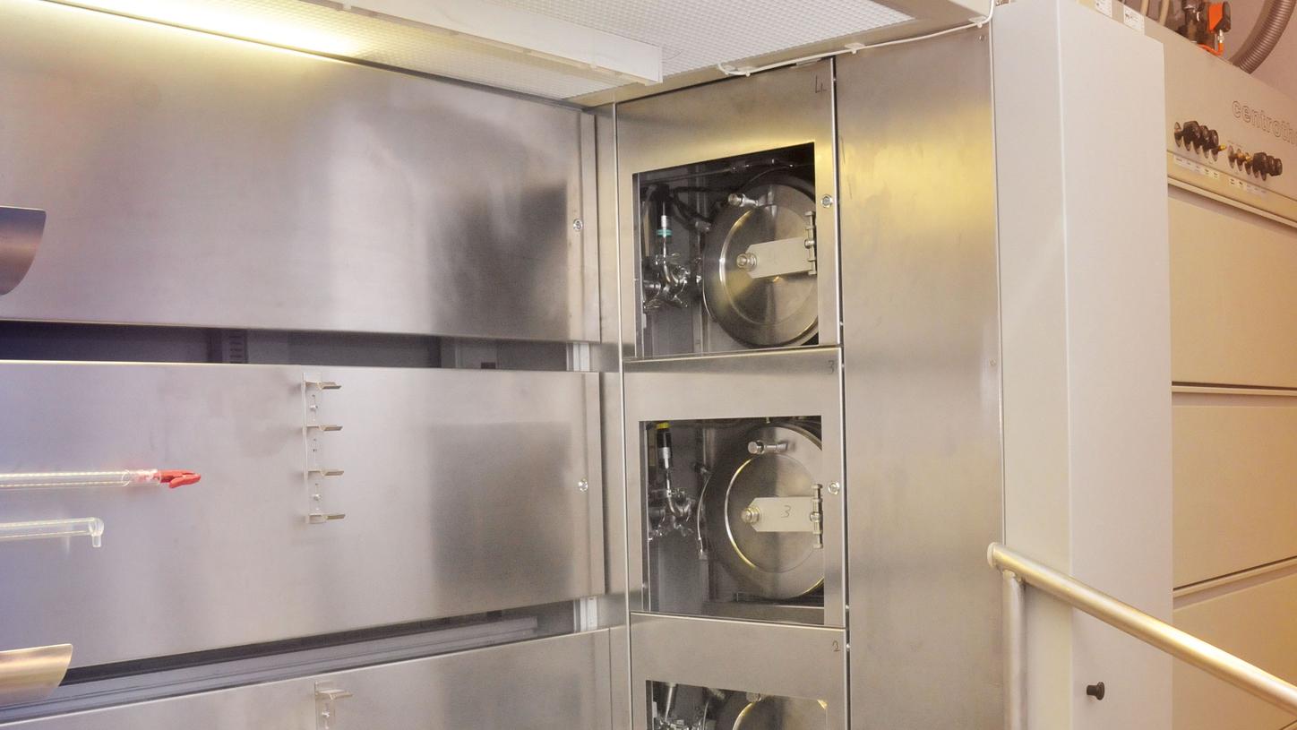 Synthesis of the ceramic material