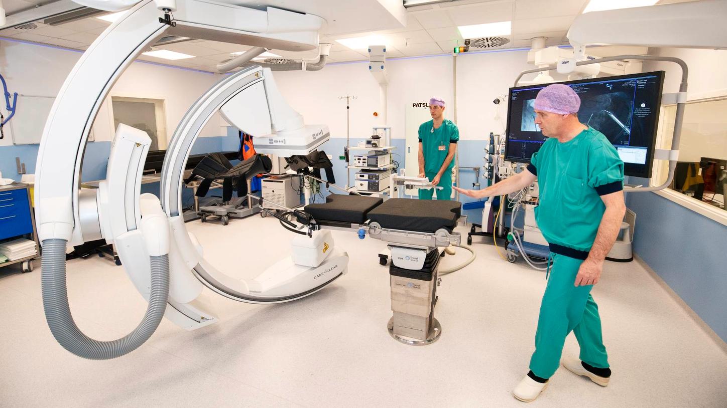 De urologen in het UMC Groningen ontwikkelden met Siemens Healthineers een hybride faciliteit op maat &ndash; en kunnen daarmee als eerste nieuwe vormen van beeldgeleide procedures op klinische meerwaarde gaan onderzoeken.