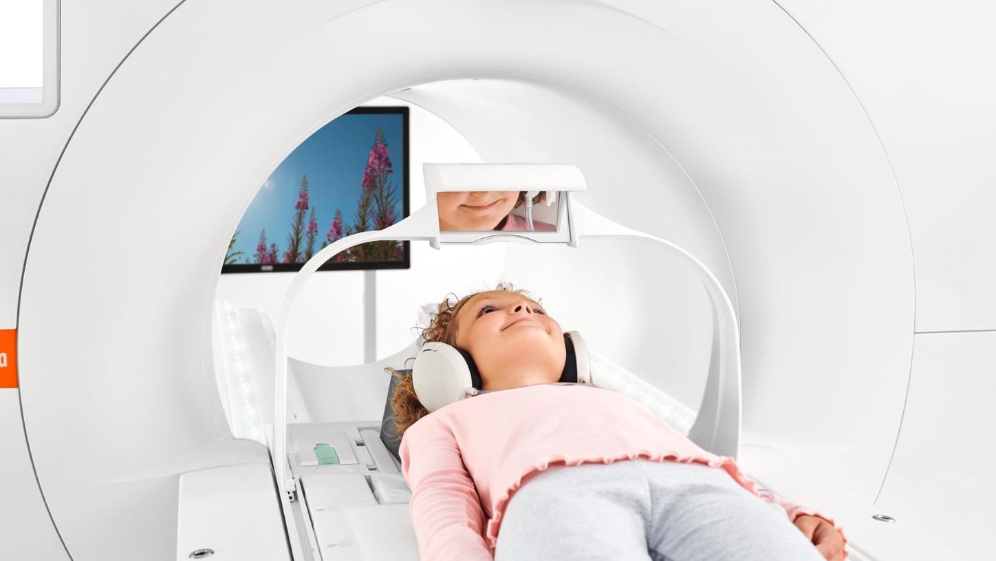 Siemens Healthineers - Accessory Solutions - Ease patients’ anxiety with edutainment