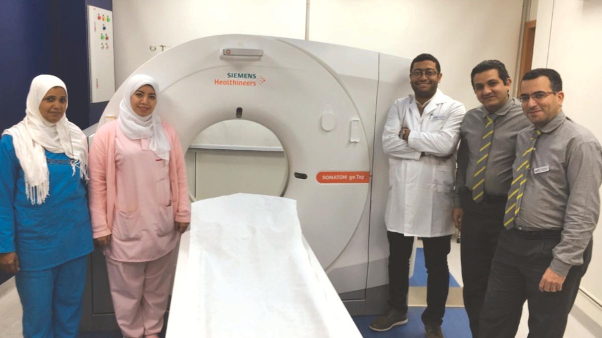 SOMATOM go.Top Experience with iMAR (iterative metal artifact reduction)