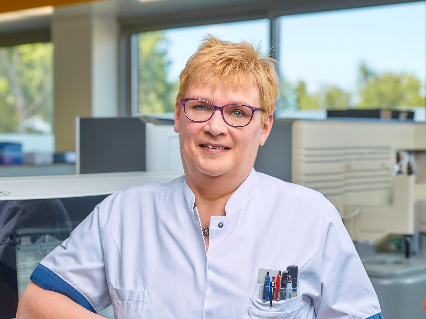 Karin Tukker, vakspecialist