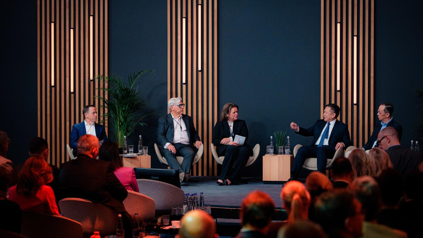 Aligning clinical and executive leadership to redefine patient care