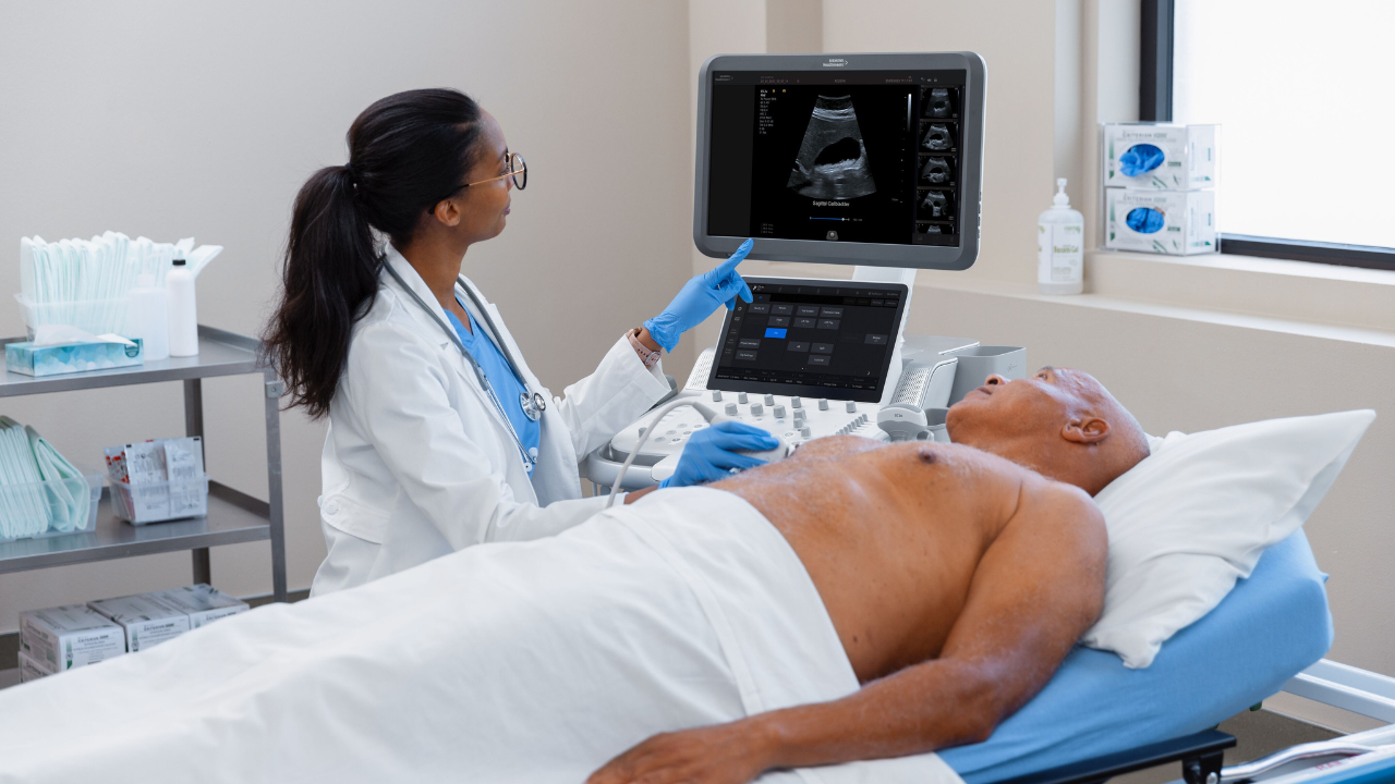 Doctor using ACUSON Maple to perform a gallbladder ultrasound exam