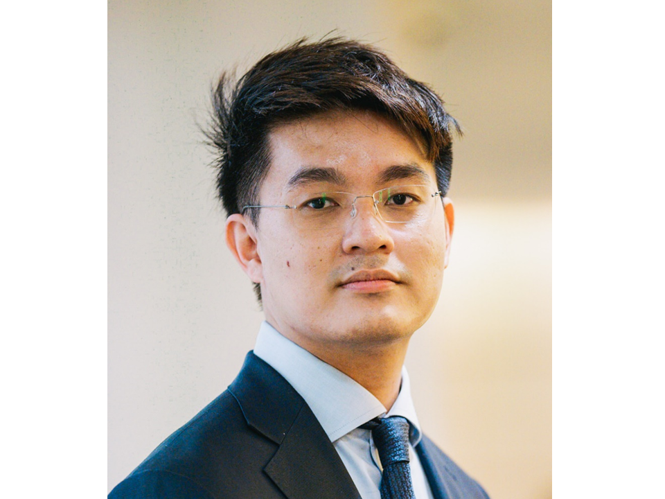 Dr Achirawin Jirakamolchaisiri, Bumrungrad International Hospital