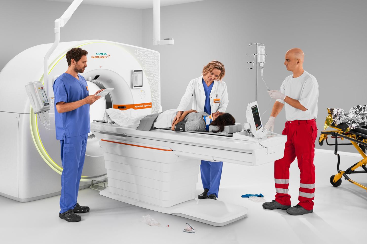 Doctors and Patient with the NAEOTOM Alpha.Pro