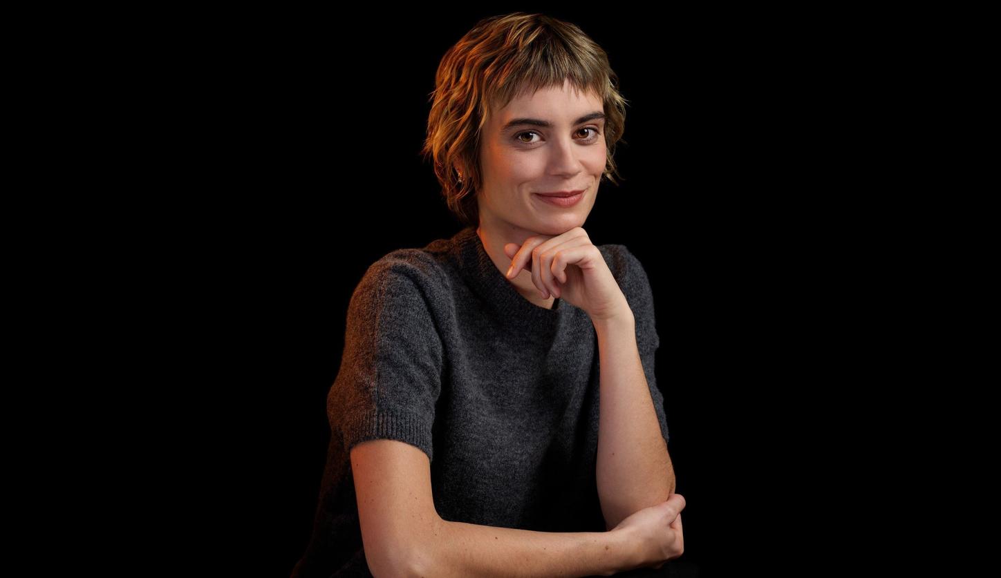 KV-portrait-woman-luna