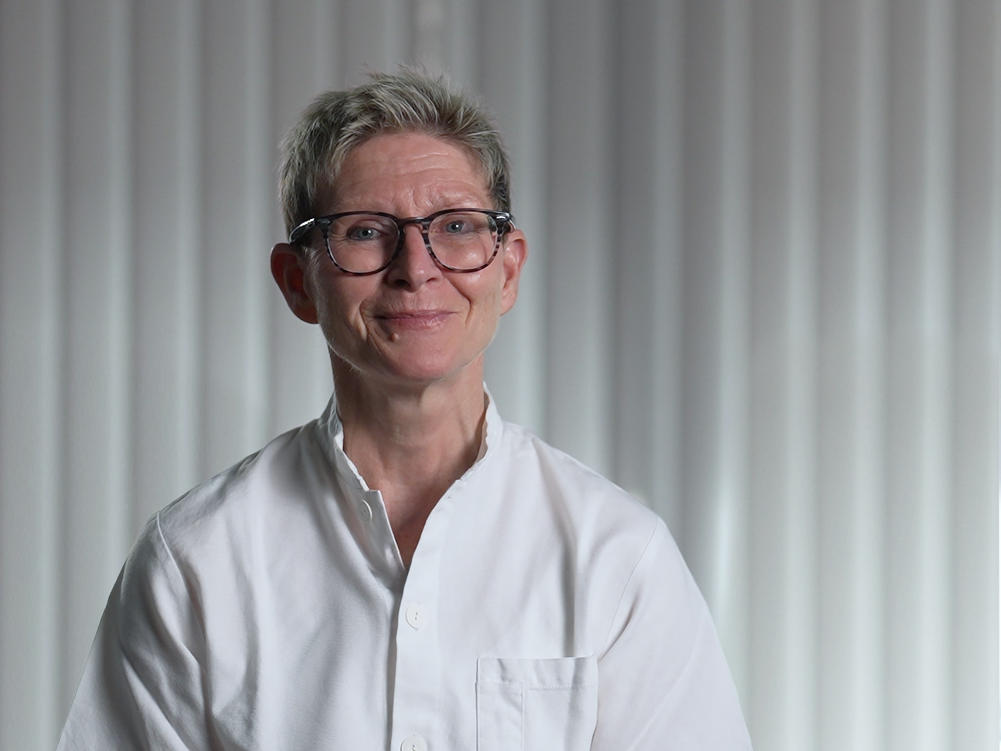 Porträtfoto von Dr. Sabine Guth