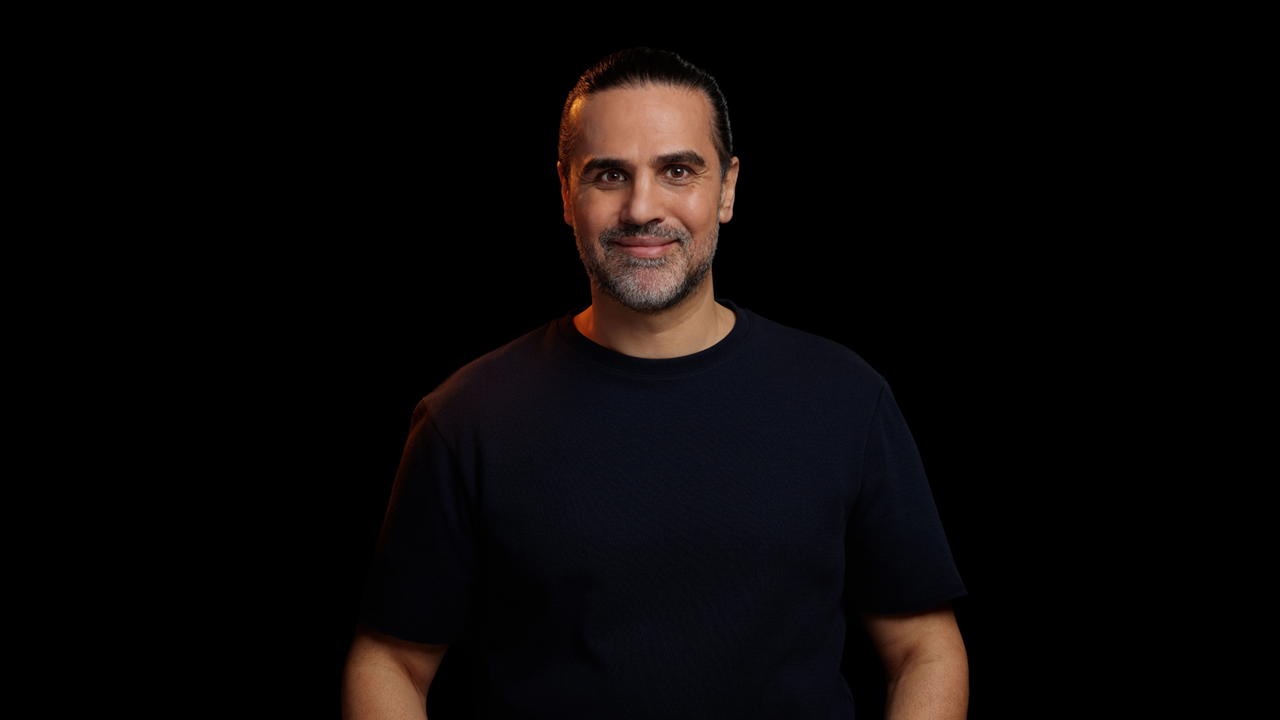 Luis portrait 16:9