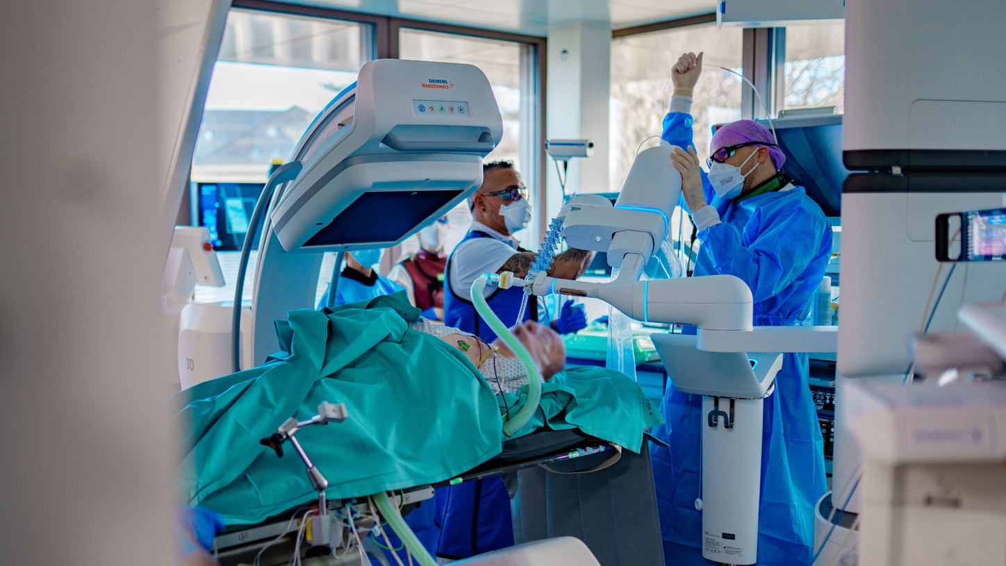 Image-guided robotic bronchoscopy with Cios Spin, a 3D C-arm for pulmonology