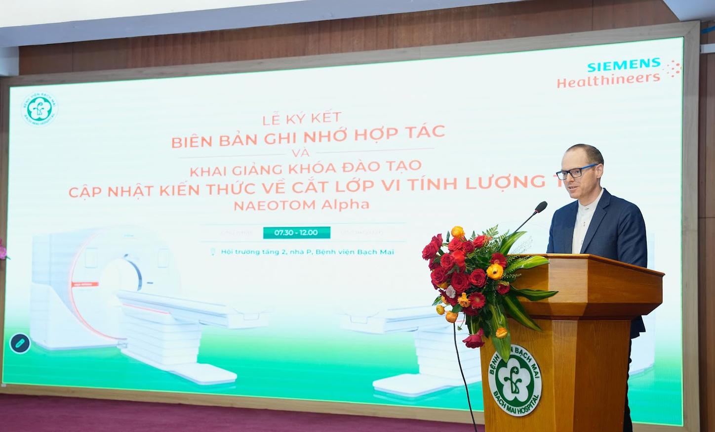 Siemens Healthineers Vietnam speaking at Bach Mai MoU Signing