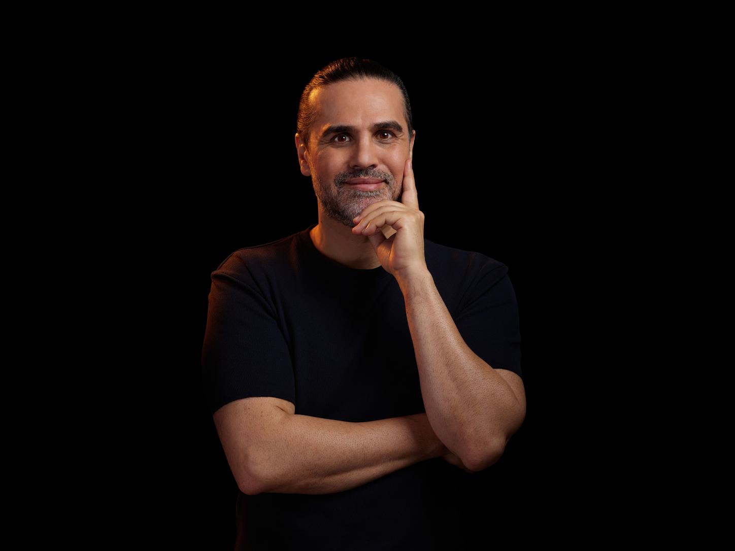 Medium - 150 DPI-CC man Luis 02 IMAGE 26