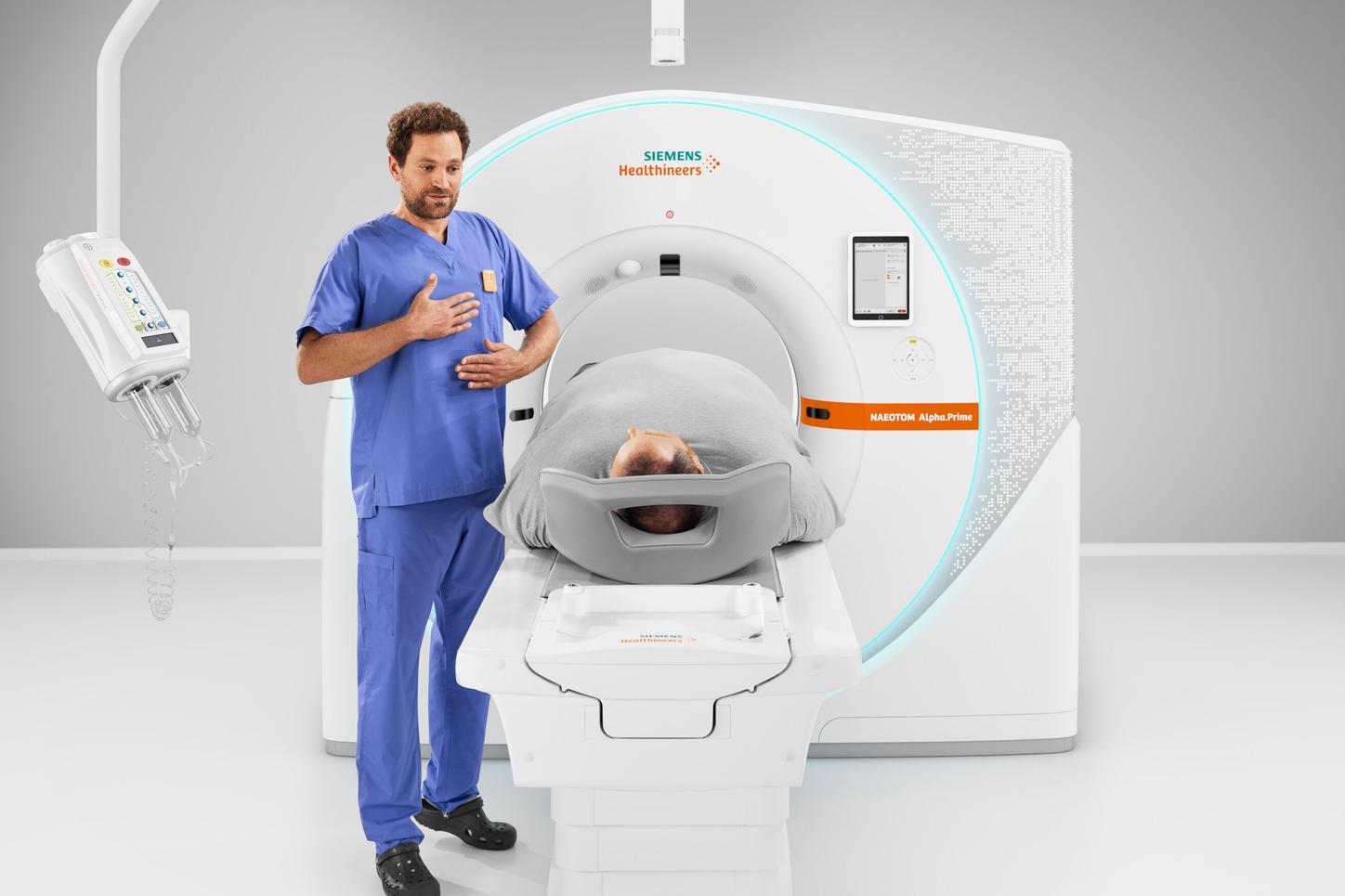 Doctor and patient with the NAEOTOM Alpha.Prime