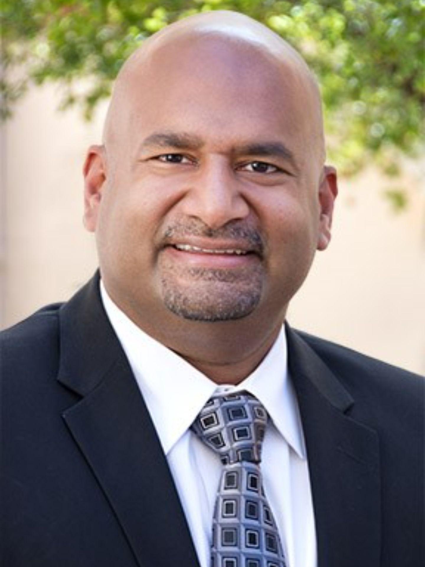 Deepak Khuntia Headshot