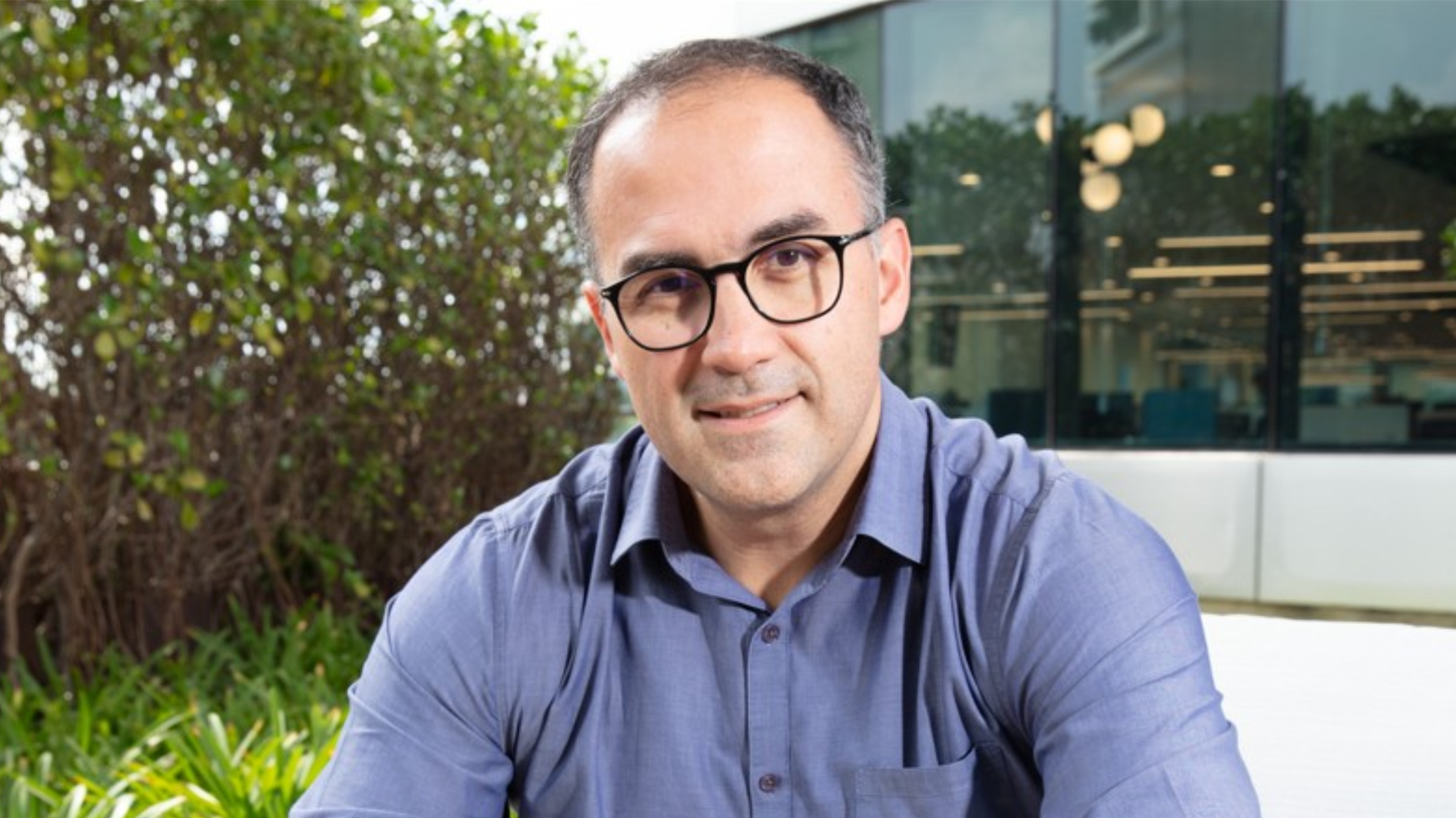 Dr. Gustavo Pinto