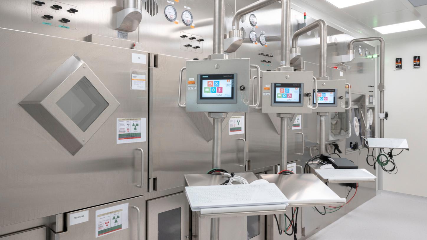 Clean rooms and hot cells in our radiopharmacy