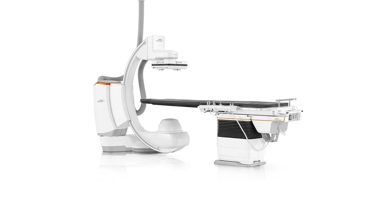 ARTIS icono floor with surgical table