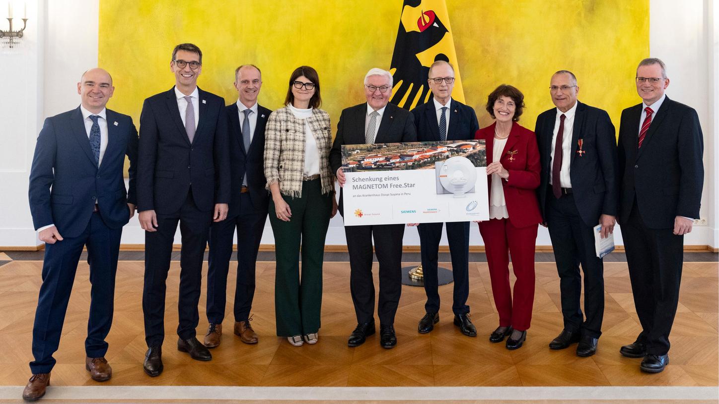 siemens healthineers press Donation ceremony