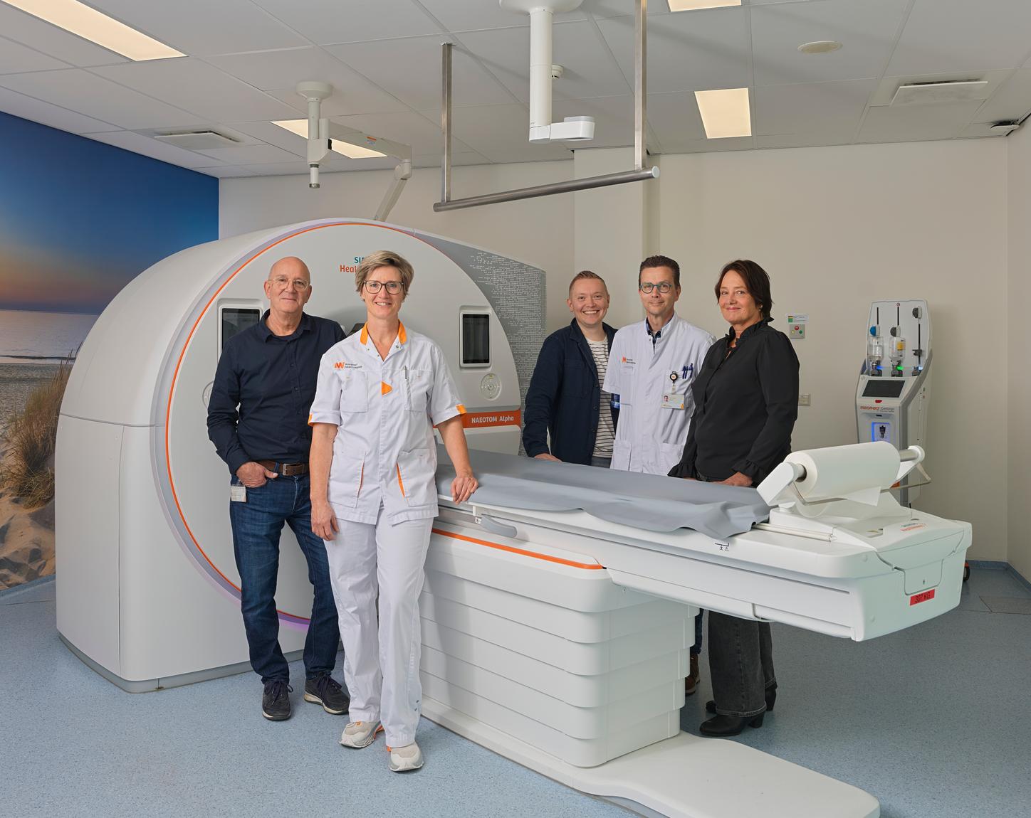 Stefan, Madelon, Ferry, Remy en Bernadette in NWZ Alkmaar over PCCT