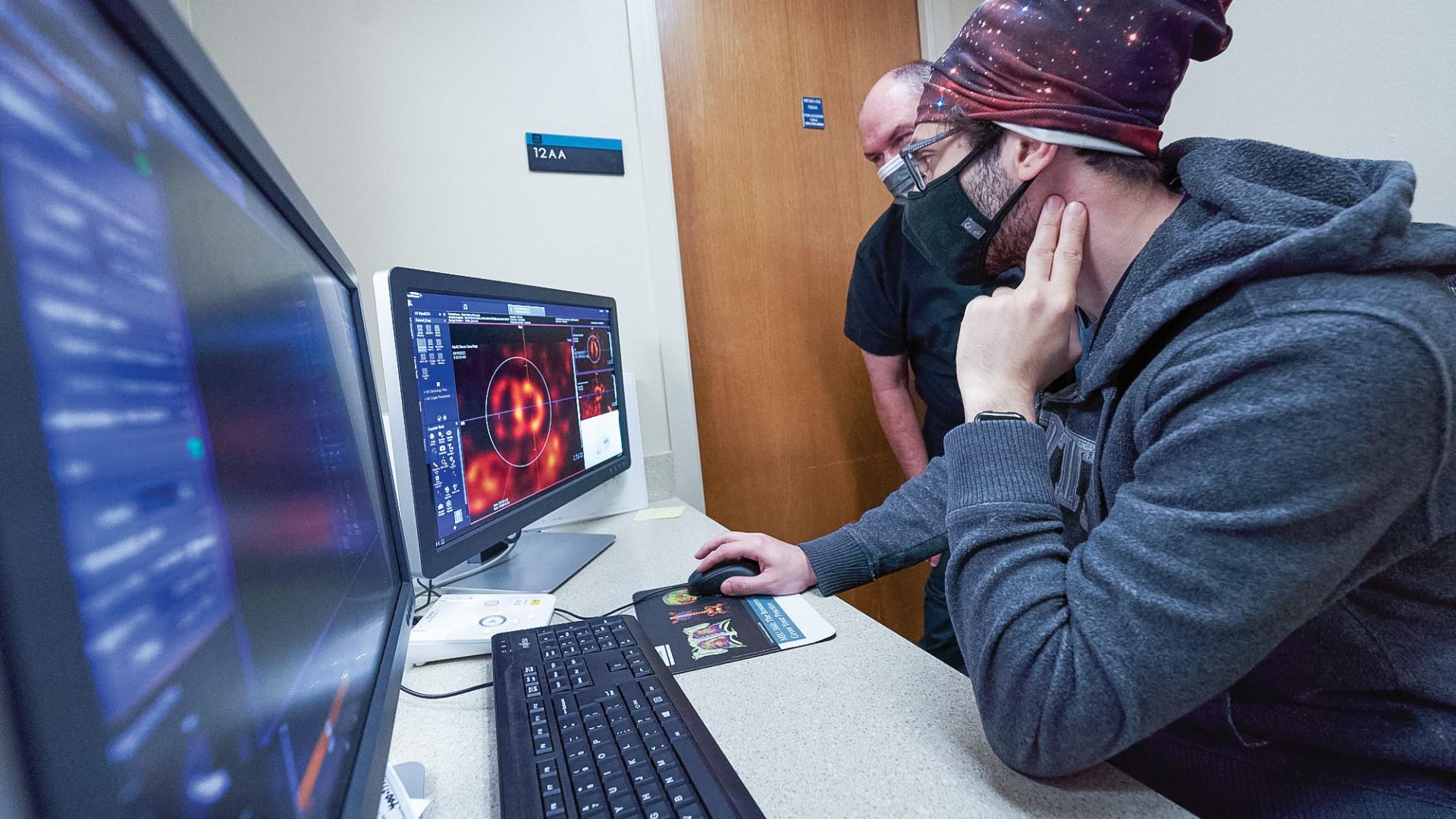 Fully integrated Symbia Pro.specta SPECT/CT - Siemens Healthineers