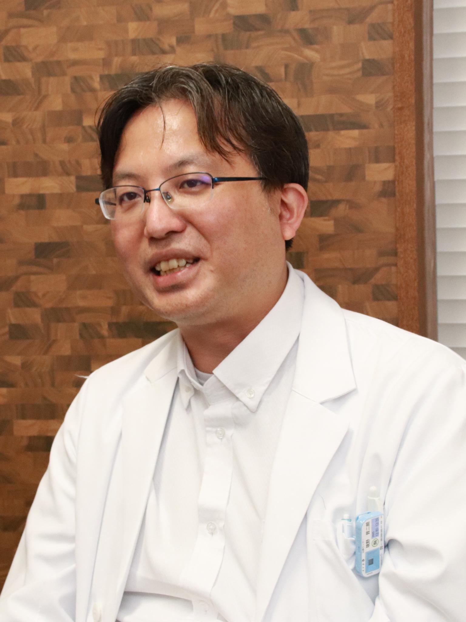 境野 晋二朗 部長