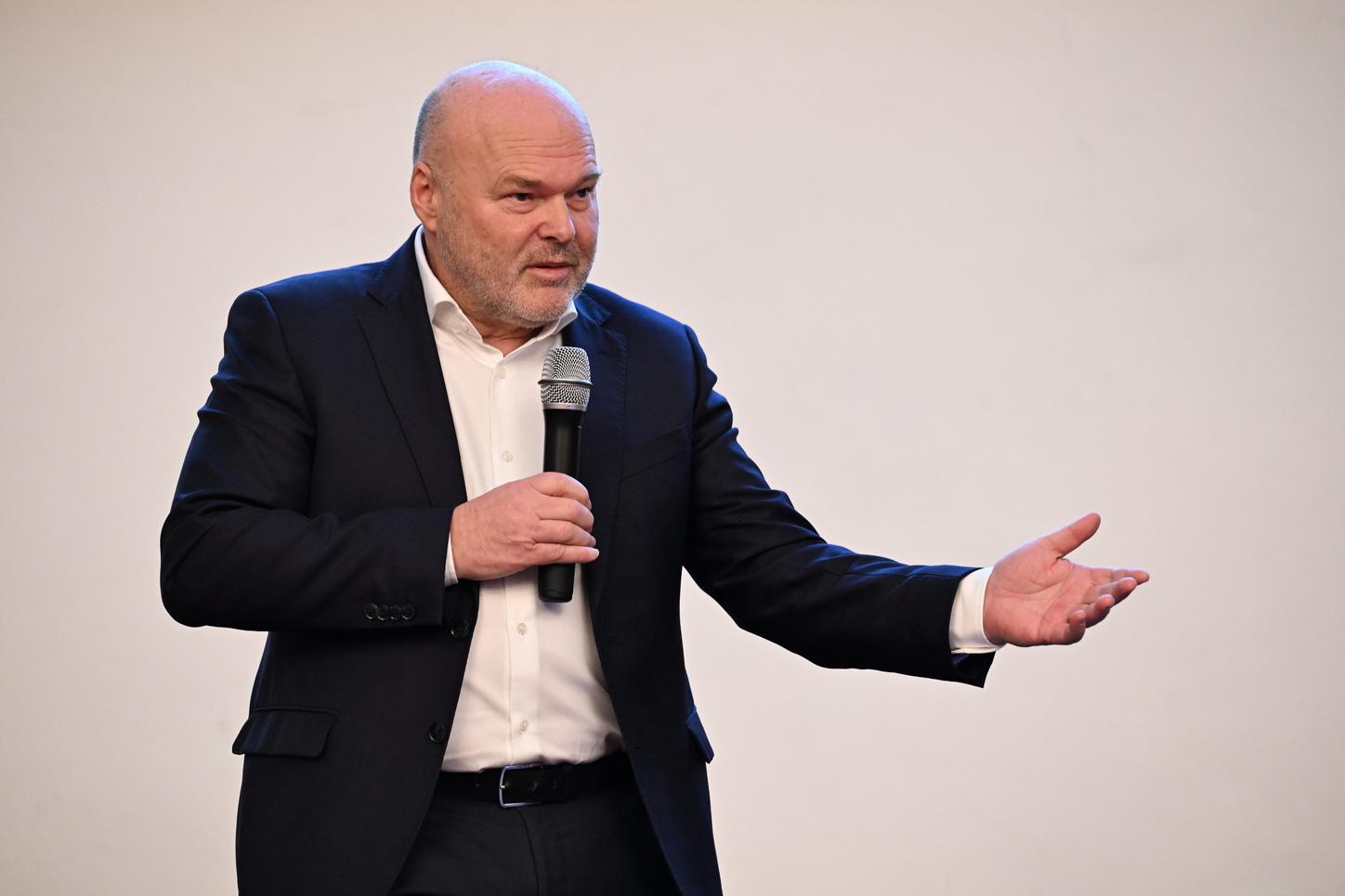Prof. Kolář
